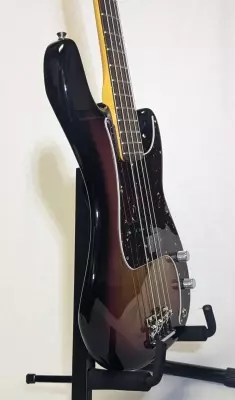 Fender - American Professional II Precision Bass, Rosewood Fingerboard - 3-Colour Sunburst 5
